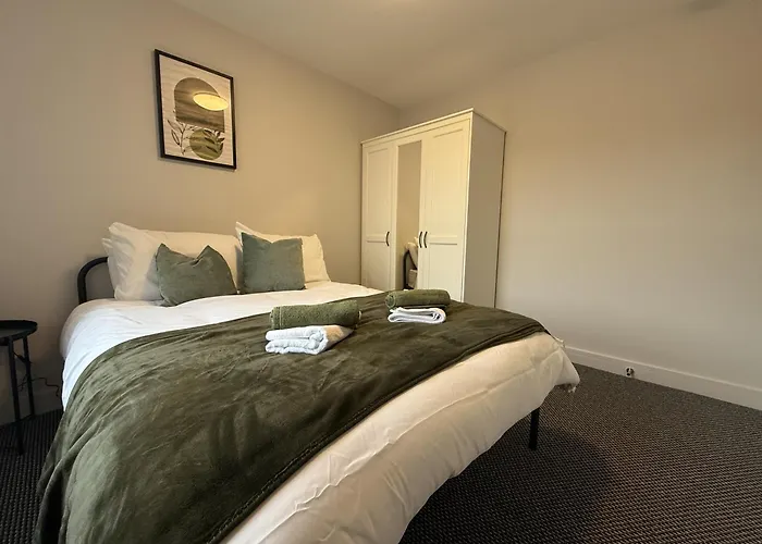 Buxton Road Suites